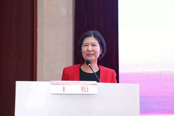 郑州大学第一附属医院史惠蓉教授带来了"内异症的激素治疗"讲座,从